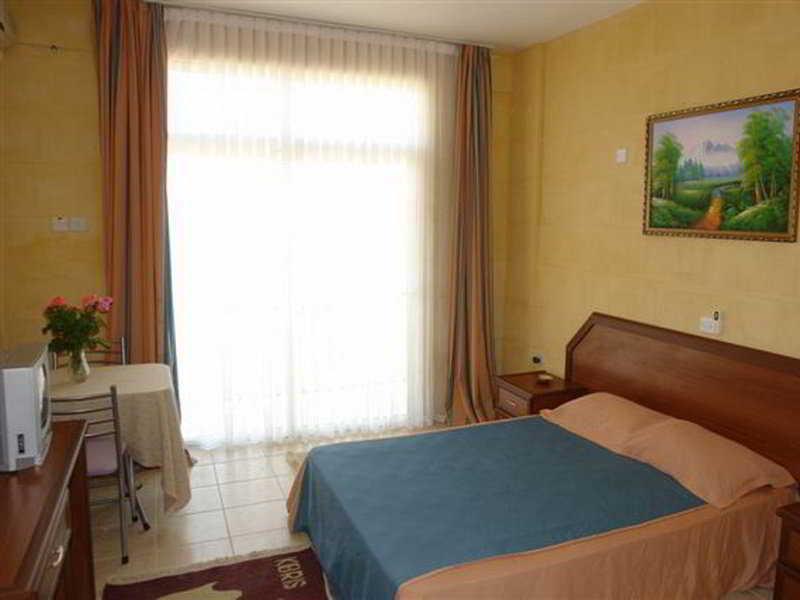 Lapida Garden Hotel Lápithosz Kültér fotó